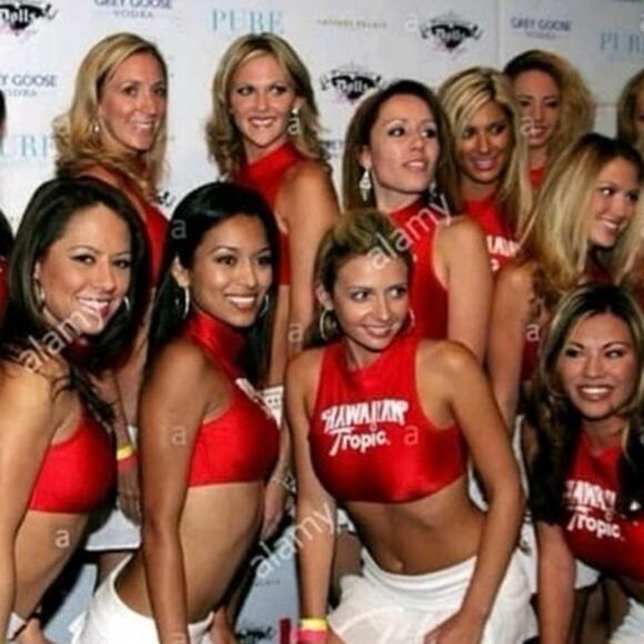 Bundle Hawaiian Tropic red white bikini and shirt promo girl model medium - Picture 4 of 6